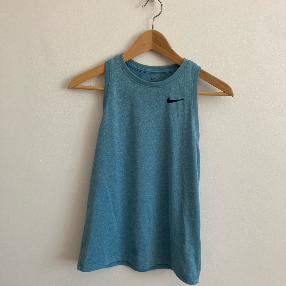 Nike Women’s Athletic Tank Top for Running, Yoga, Barre, Pilates